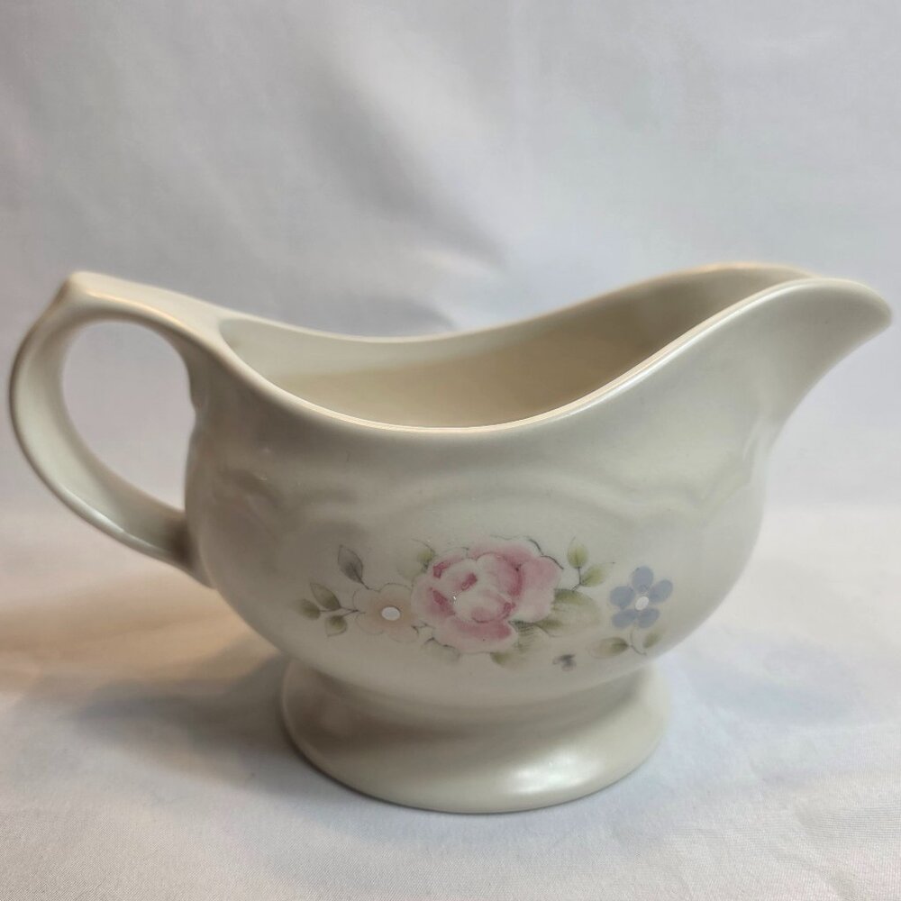 Pfaltzgraff Tea Rose Gravy Boat (NO UNDERPLATE) Pink Roses & Blue Flowers